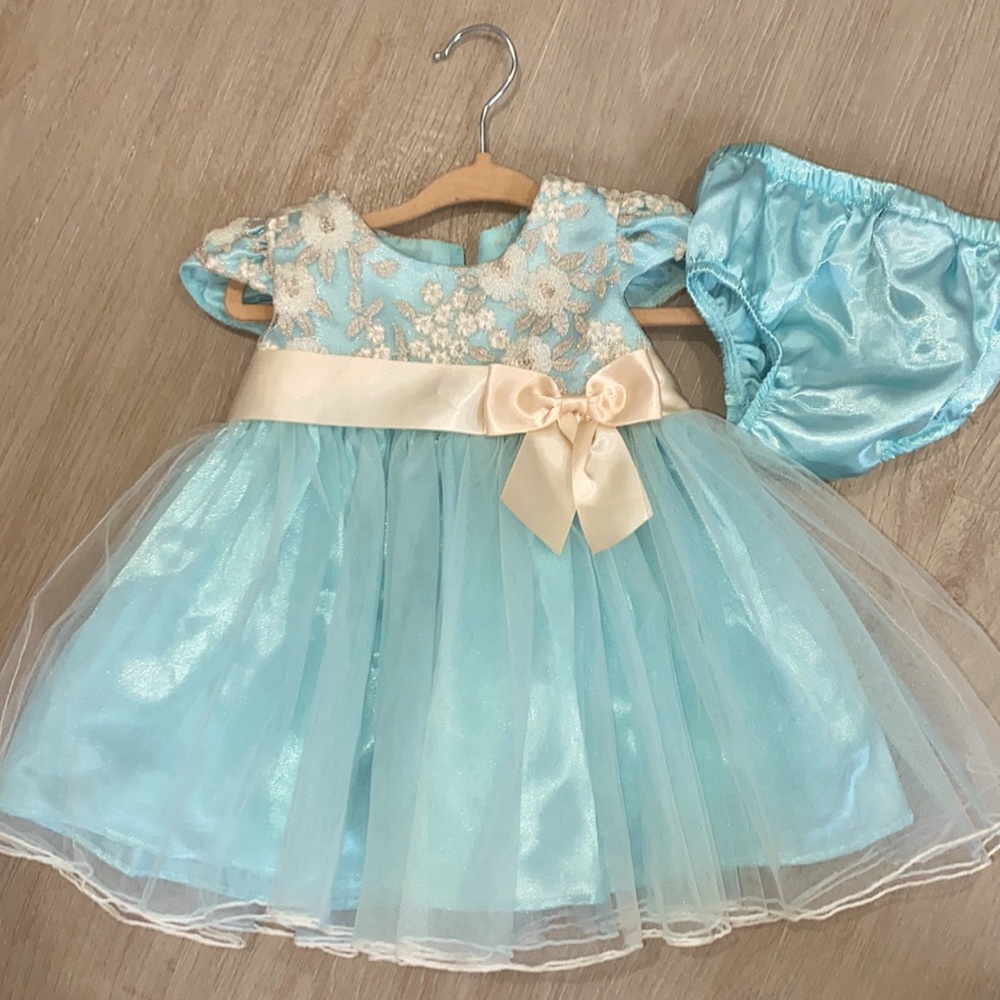 Bonnie Baby Dress NWOT 6-9 months